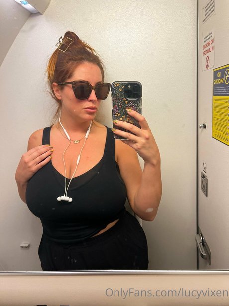 Lucy Vixen naked star pics