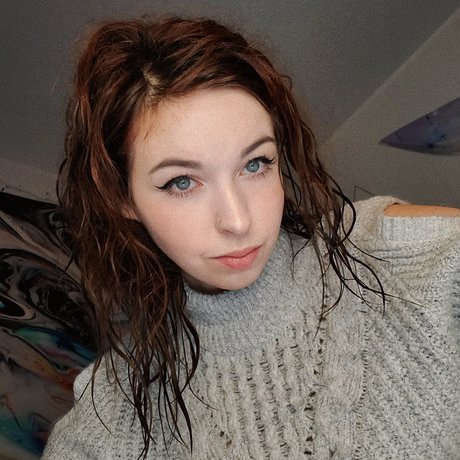 Dawn Willow beautiful star pics