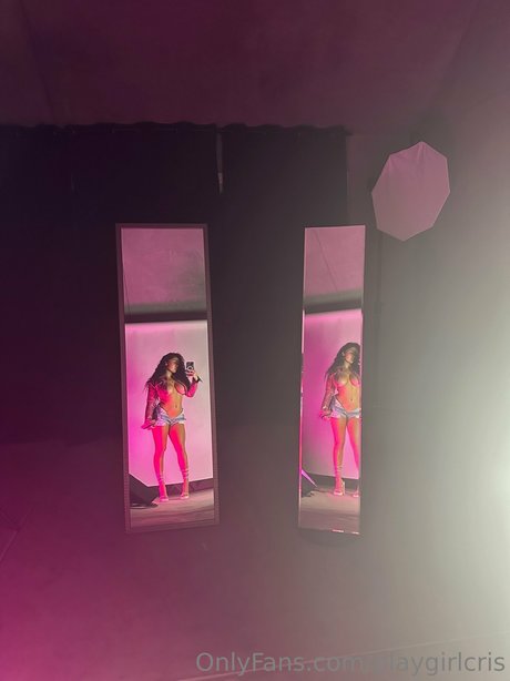 play girl cris model exclusive pic