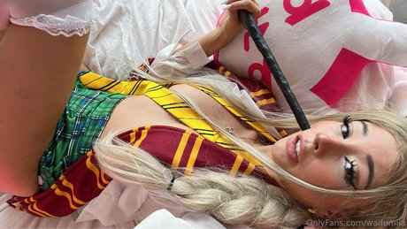 waifumiia model high quality pic