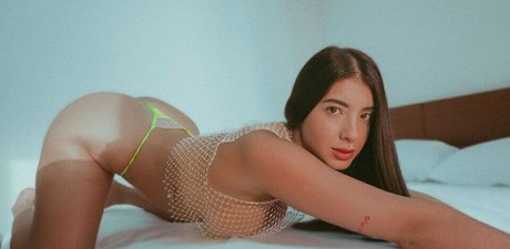 CAMILA VALENCIA sexy actress photo