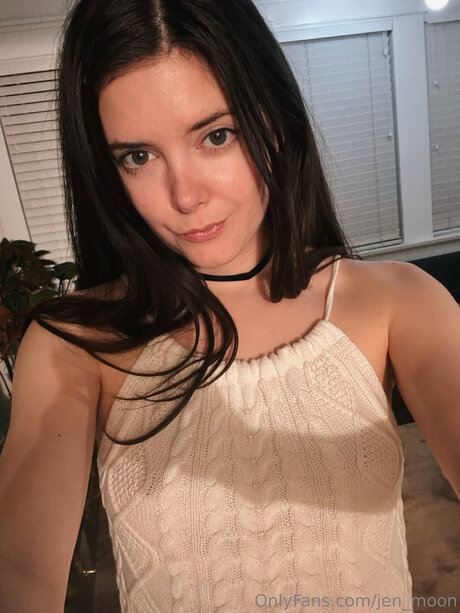 Jen Moon sexy model img