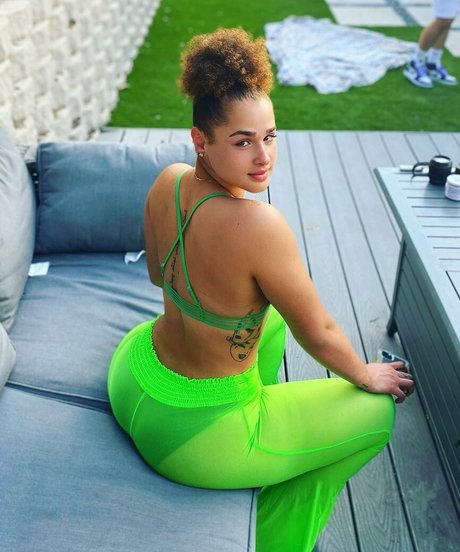 Janae Girard sexy pornstar img