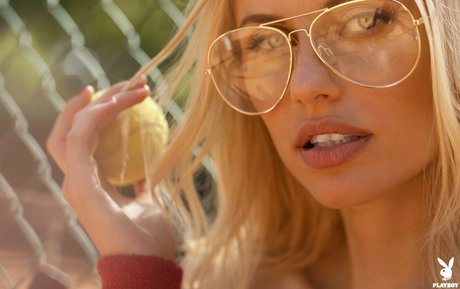 Olga De Mar hot star photo