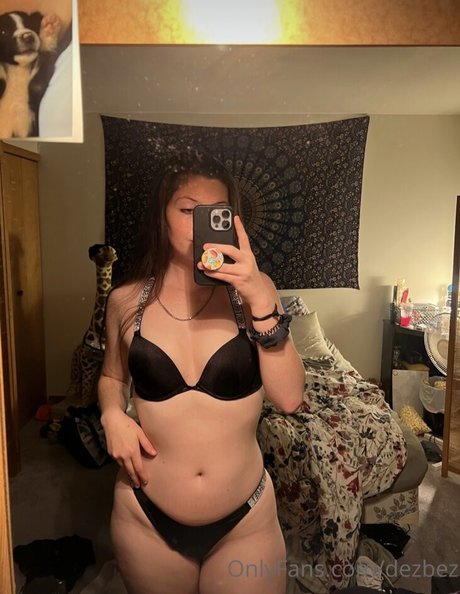 Dezbez420 pornstar naked gallery