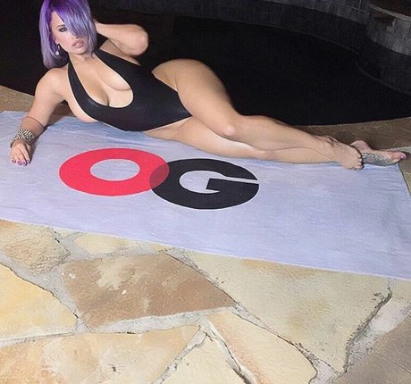 bodybuilder male onlyfans sexy pictures