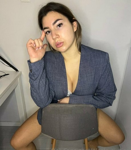 innocent onlyfans beautiful photo