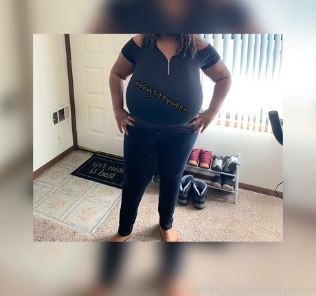 XoBigTittyQueen naked actress photo