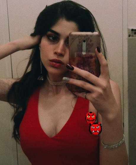 skinny ebony onlyfans top pic