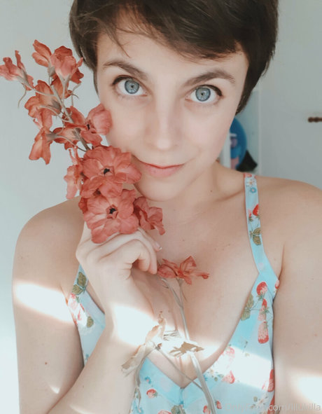 lilukilla star sexy pics