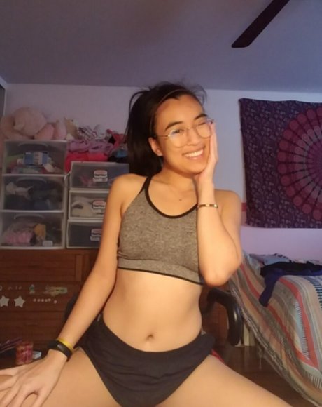 Ava Tran model hd pictures