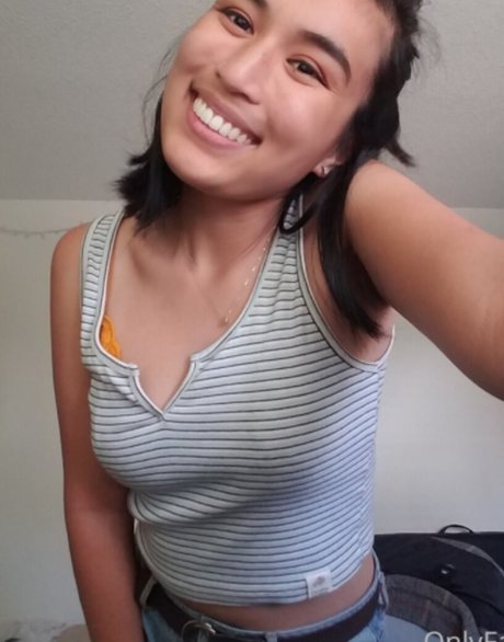 Ava Tran nudes model image