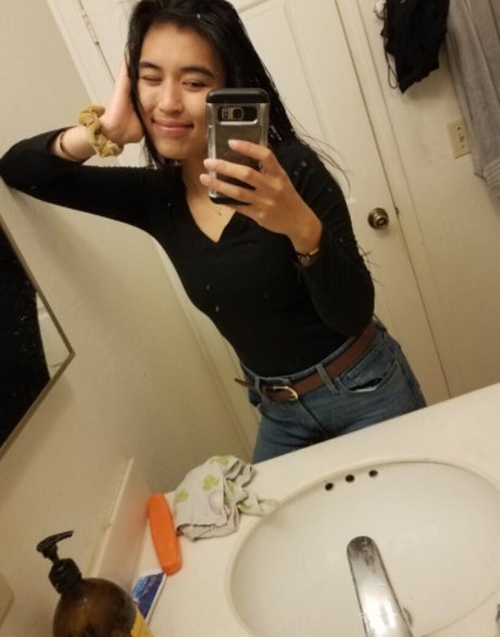 Ava Tran nudes model pic