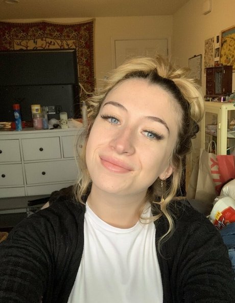 Pr33tyhoney nudes star gallery