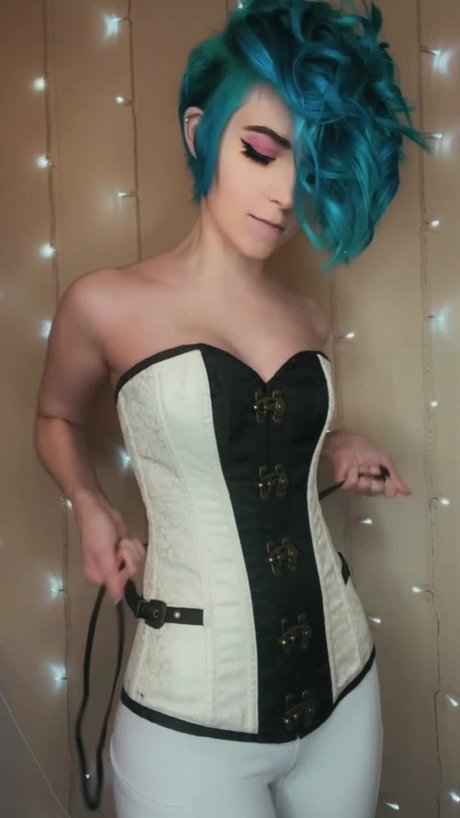 Jessica Wings nude model images