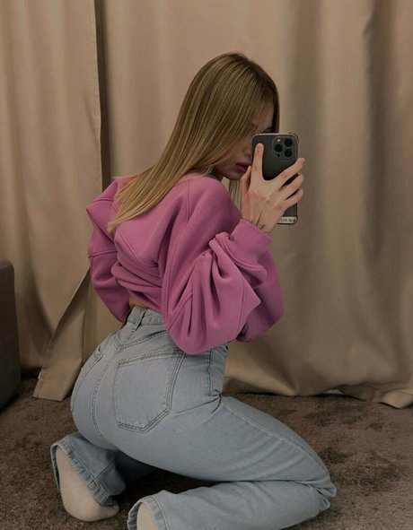 allinika nude pornstar image