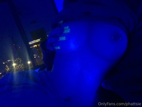 Phattsie top star picture