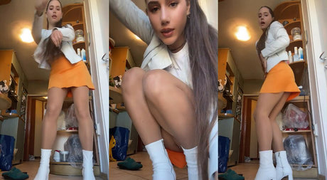 Arijanna Sara Di Palma nude model galleries