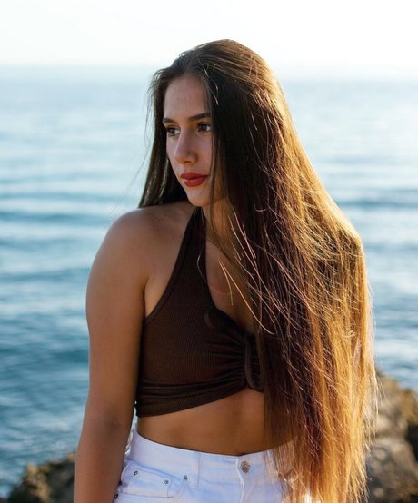 Arijanna Sara Di Palma star nice images