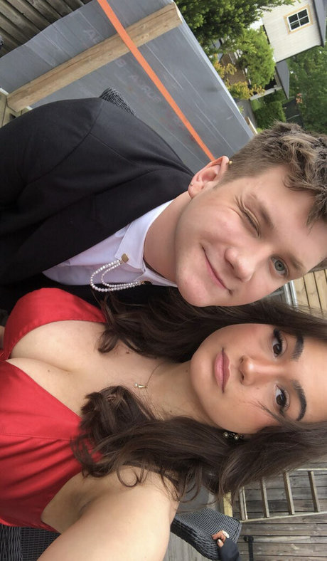 Sara B art star photo