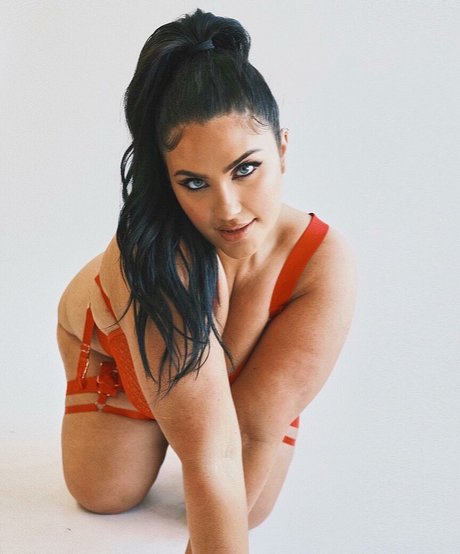 brookebarrows nude actress pic