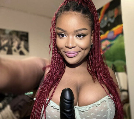 Hell0kittyevie star top photos