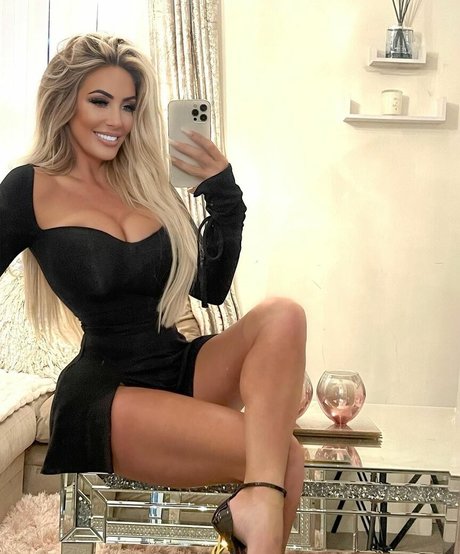 Debbie Clarkson sex model photo