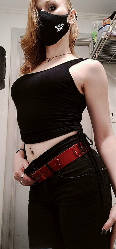 fussyhussy nude pornstar galleries