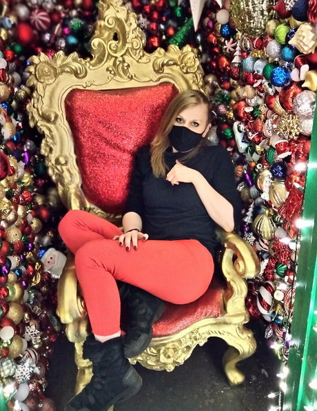 fussyhussy art actress pic