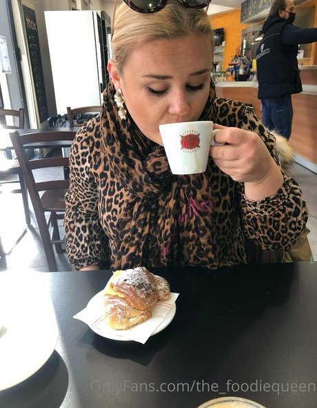 the foodiequeen hot actress photo