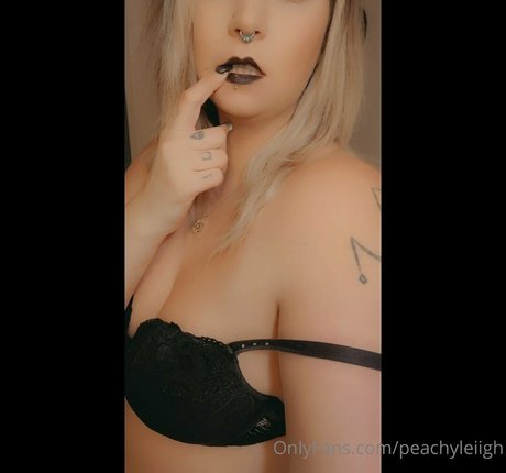sexy shemale onlyfans hd archive