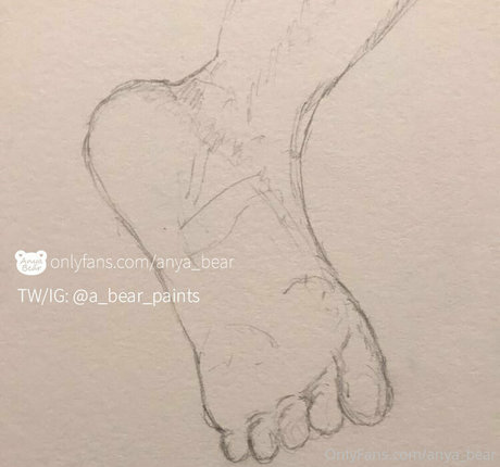 anya bear star beautiful pic