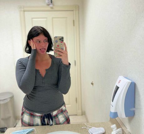 Sierraaa03 model xxx img