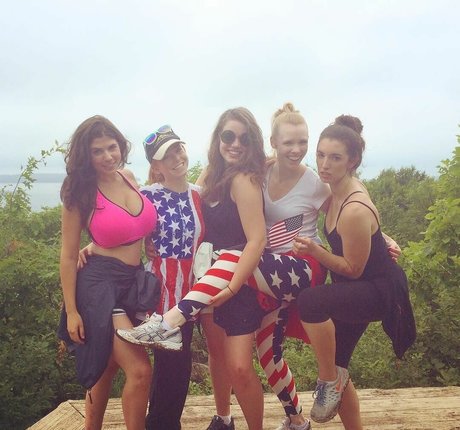 Emily H Barry pornstar naked gallery