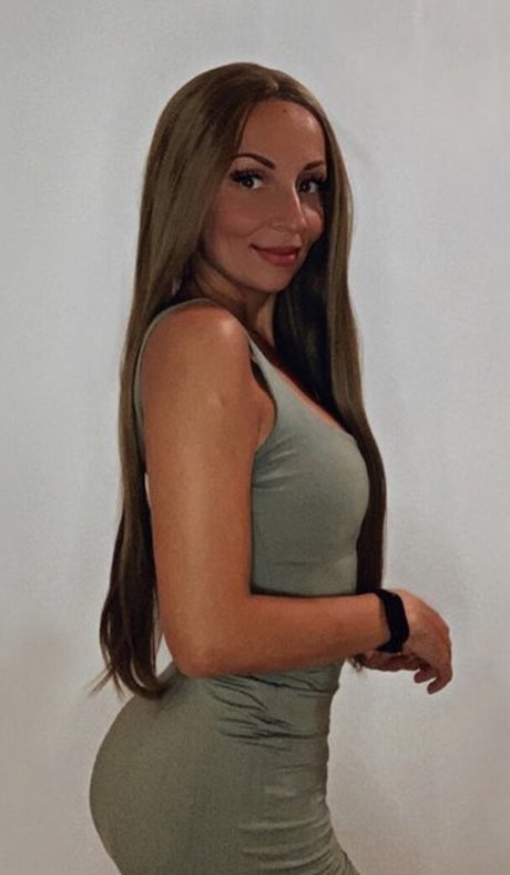 blonde onlyfans exclusive picture