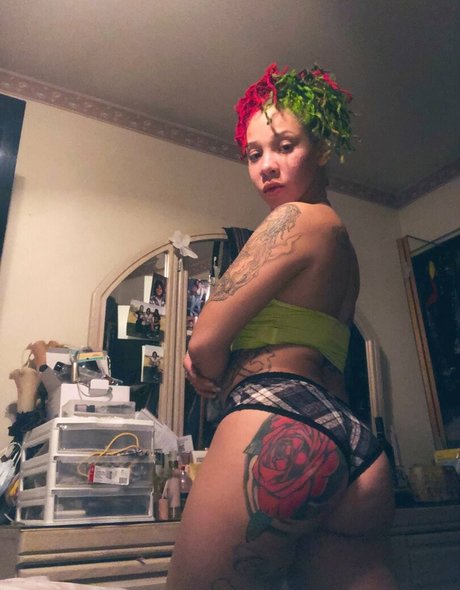 Ms Naturals beautiful pornstar photos