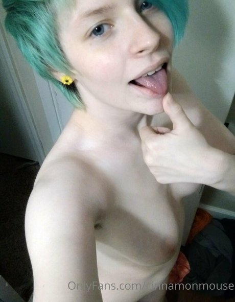 cinnamonmouse pornstar nude images