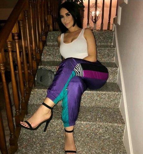 jo ashh exclusive model picture