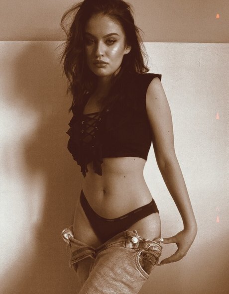 Mara Stanciu porn model photo