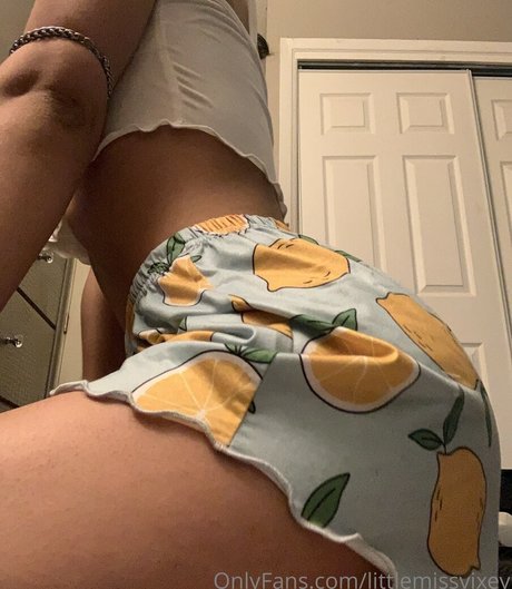 littlemissvixey star top picture