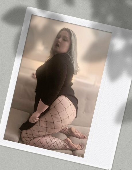 thekeytoherkingdom art pornstar img