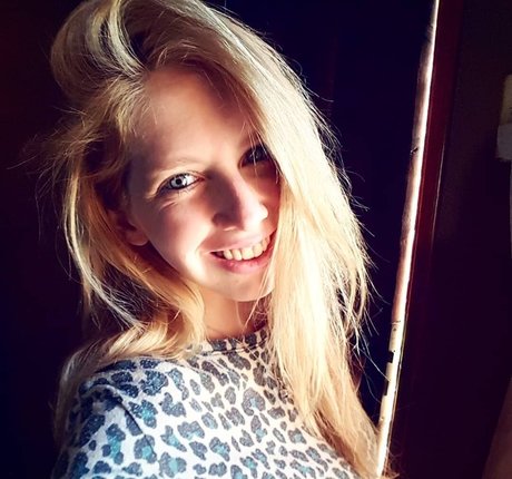 Maria Celeste pretty actress pics