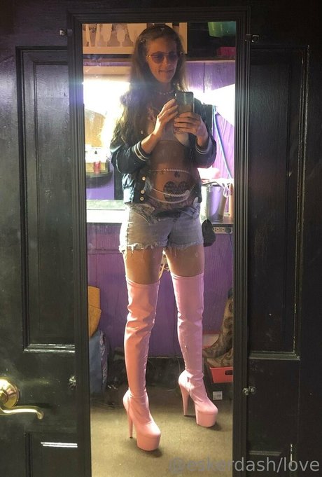 eskerdash star nude pic