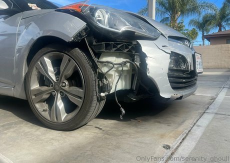 serenity ghoull model pretty pic