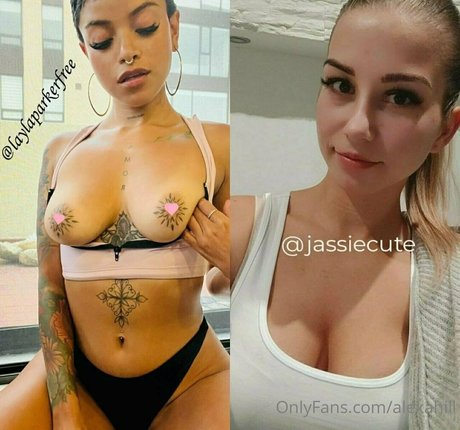 alexahill model nude gallery