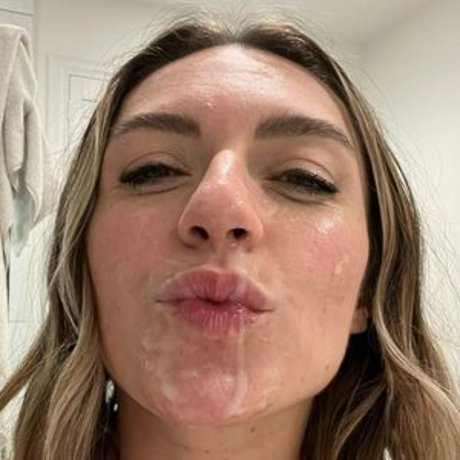 GreenEyezOnMe free star pic