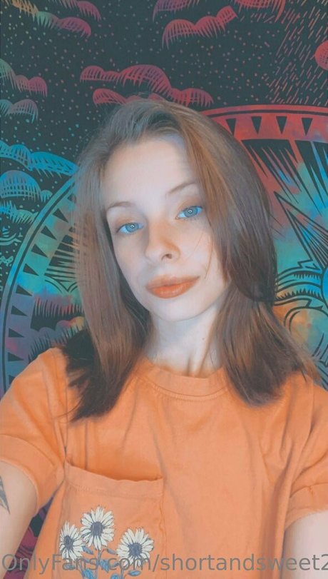 shortandsweet24 model hot img