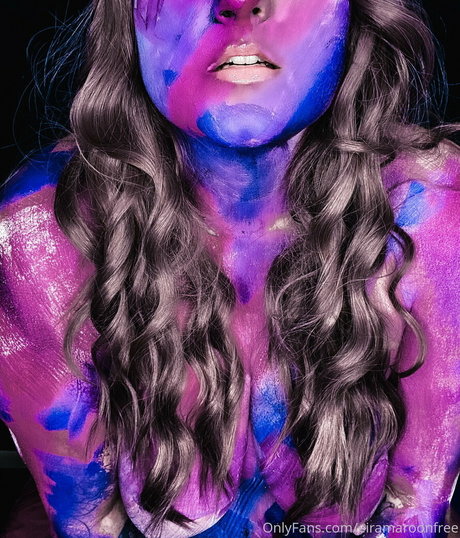 eiramaroonfree sexy pornstar photo