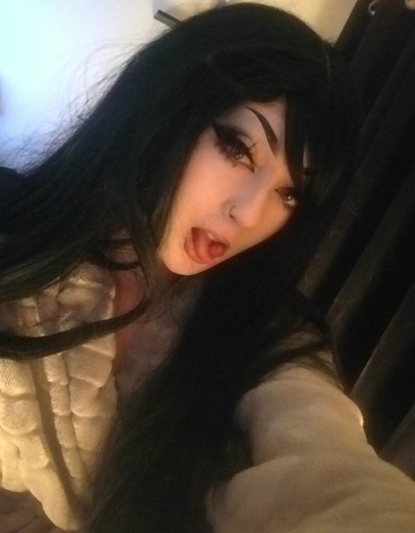 saltyy siren star pic