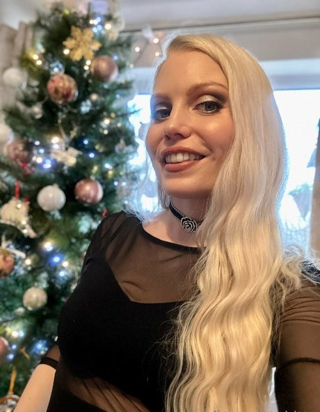 teen glasses onlyfans beautiful nude photos